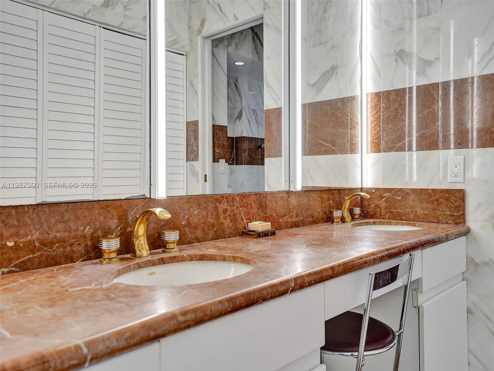 TRAFALGAR TOWERS CONDOMIN - Residential Lease