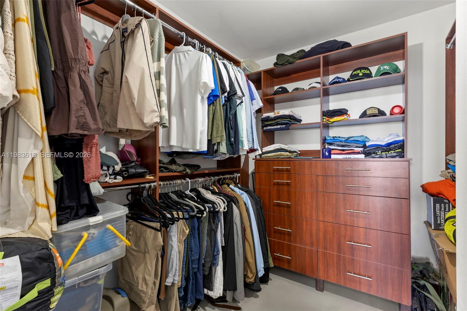 OLYMPUS CONDO PHASE - Residential