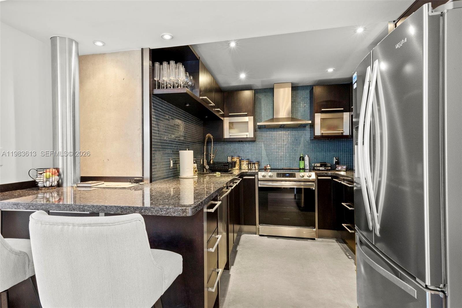 OLYMPUS CONDO PHASE - Residential