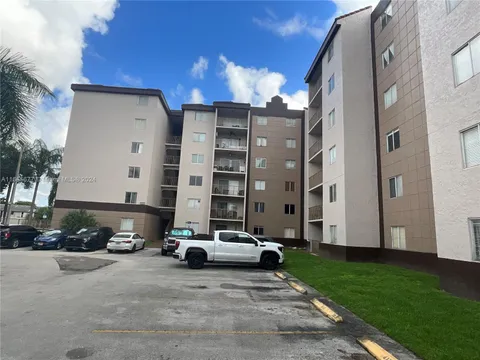 15221 SW 80th St Unit 201, Miami, FL 33193 - MLS#: A11665677