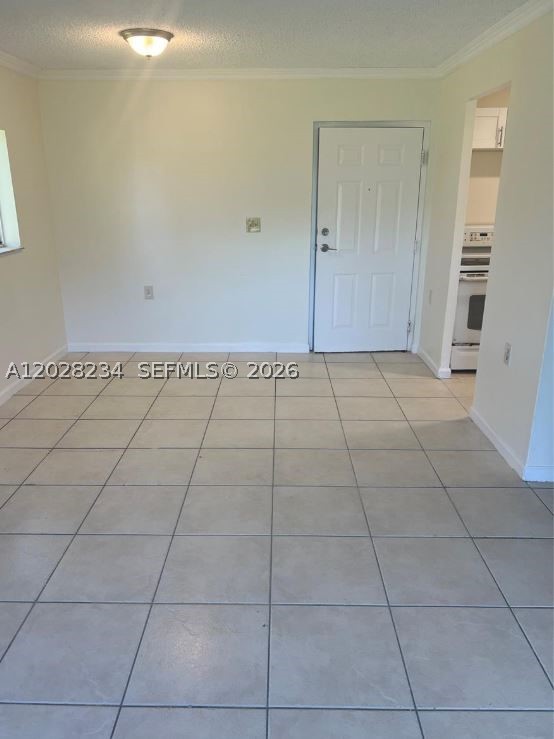 1141 Lake Victoria Dr F