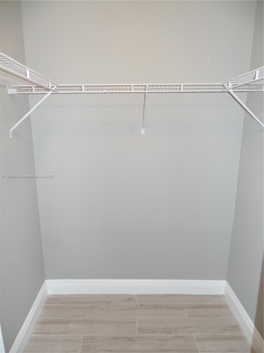 ROYAL POINCIANA CONDO - Residential Lease
