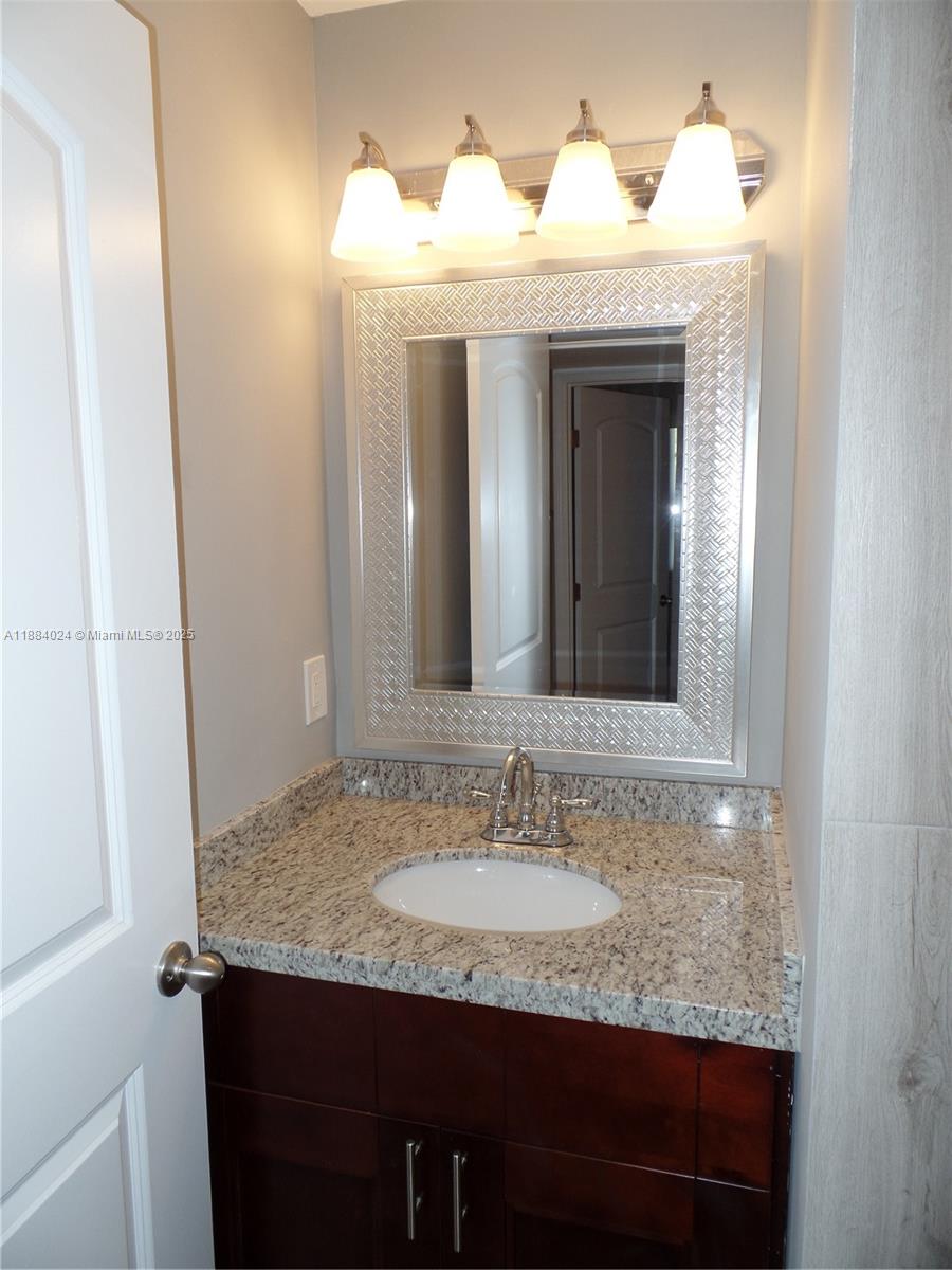 ROYAL POINCIANA CONDO - Residential Lease