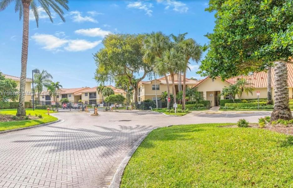 ROYAL POINCIANA CONDO - Residential Lease