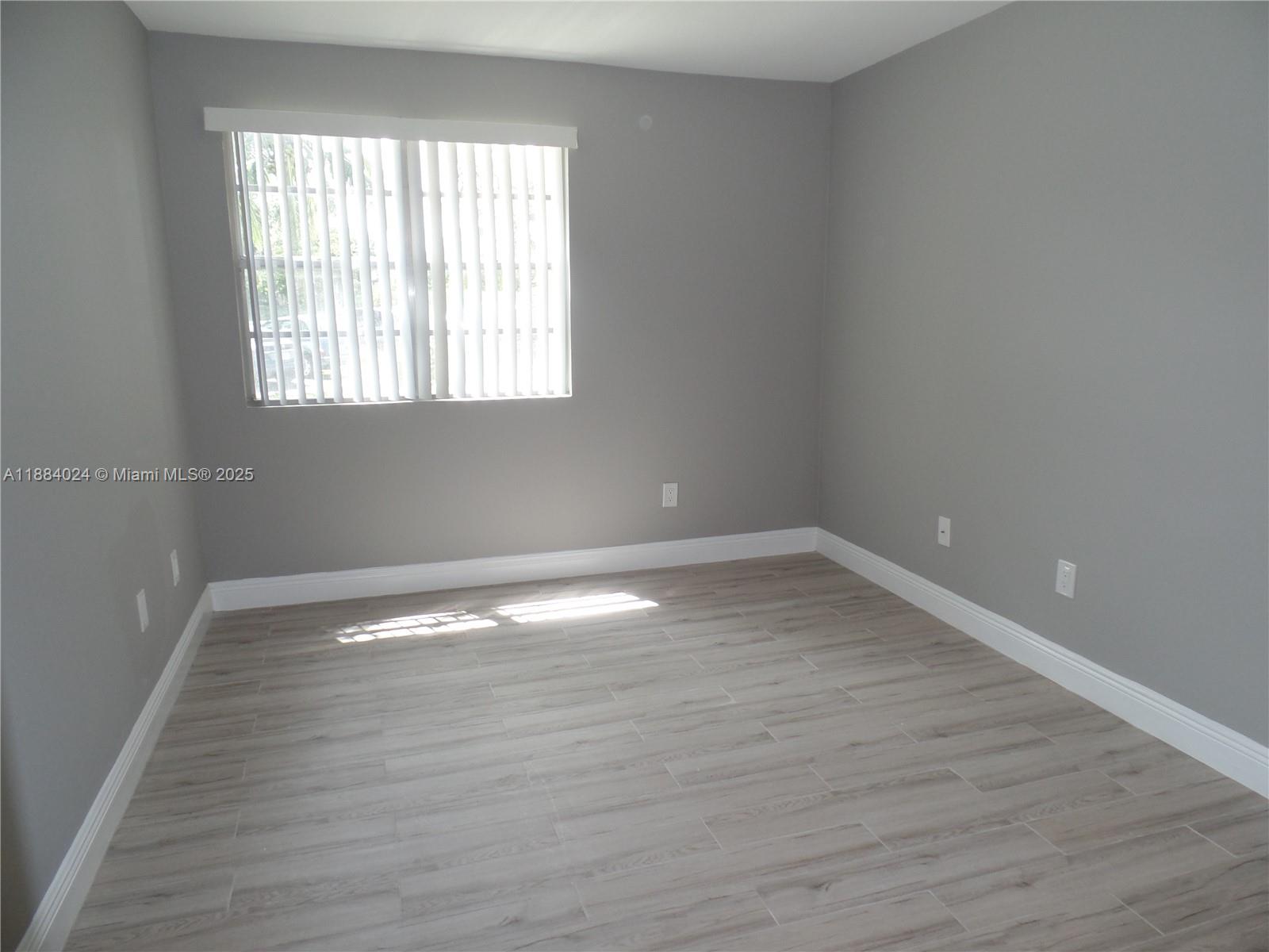 ROYAL POINCIANA CONDO - Residential Lease