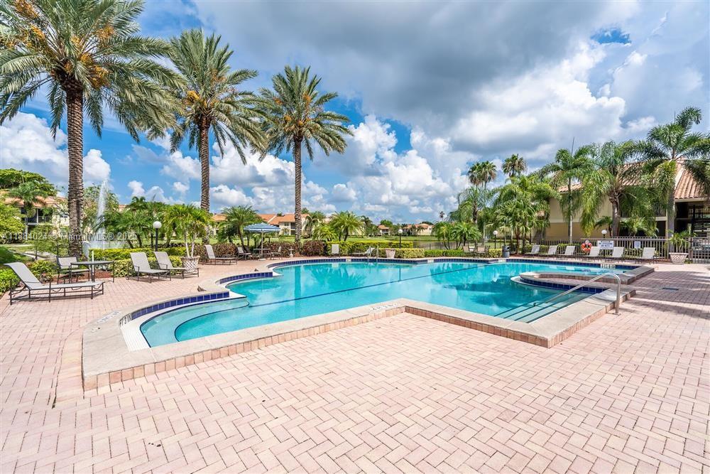ROYAL POINCIANA CONDO - Residential Lease