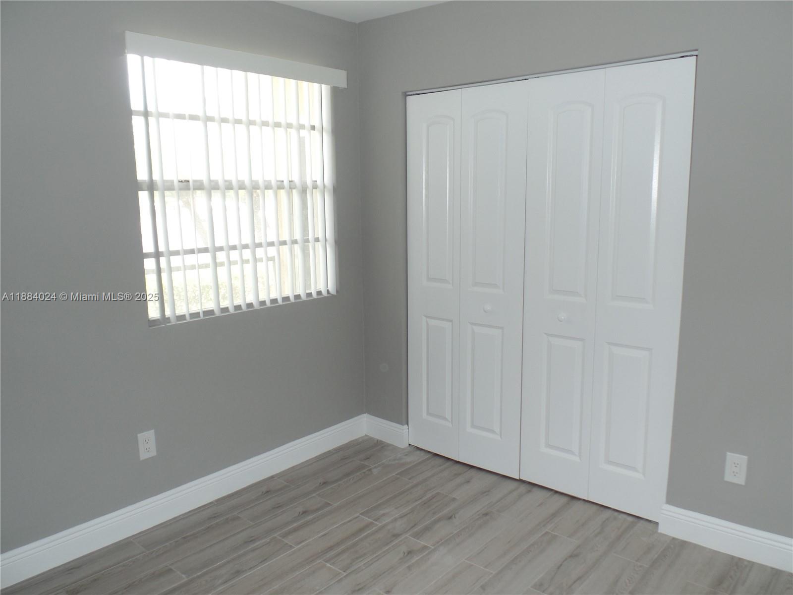 ROYAL POINCIANA CONDO - Residential Lease