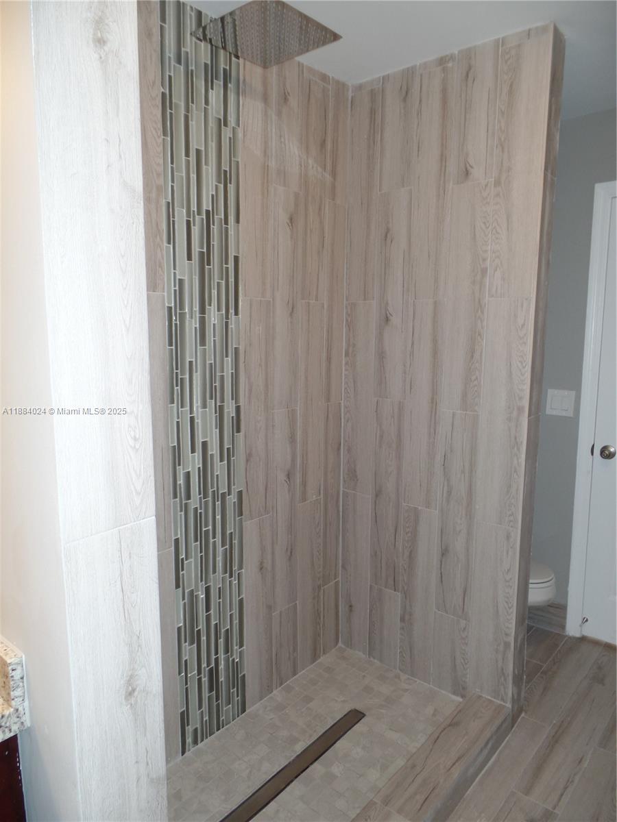 ROYAL POINCIANA CONDO - Residential Lease