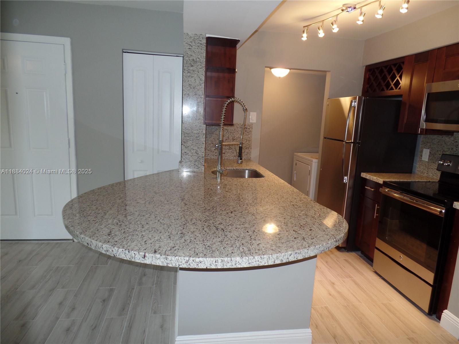 ROYAL POINCIANA CONDO - Residential Lease