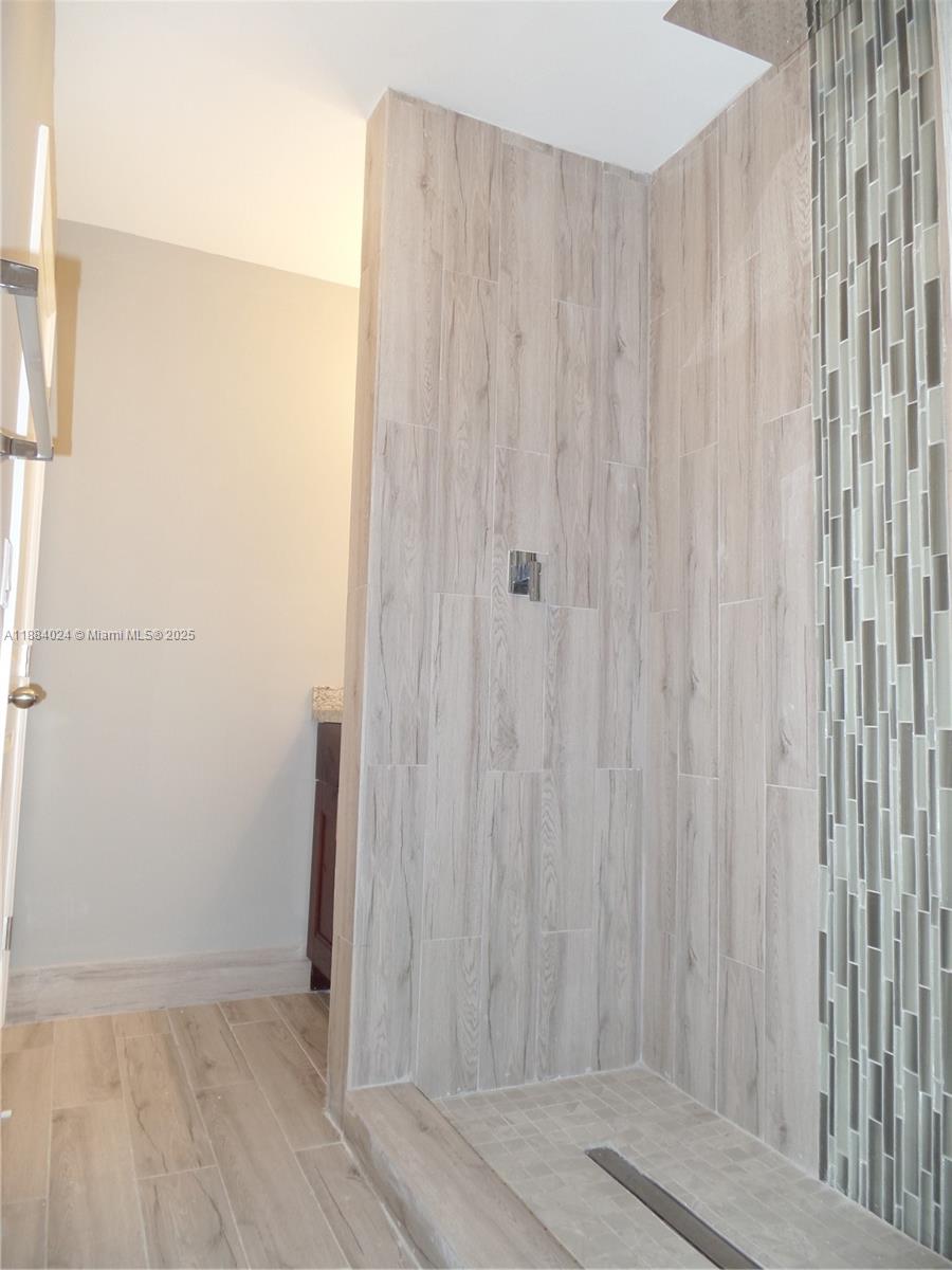 ROYAL POINCIANA CONDO - Residential Lease