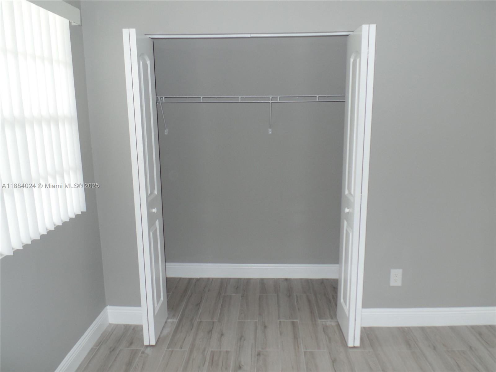 ROYAL POINCIANA CONDO - Residential Lease