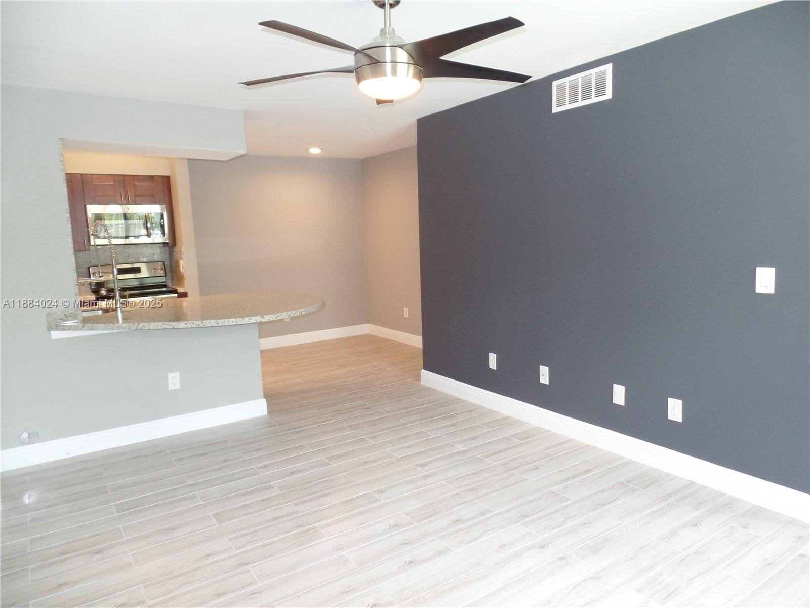 ROYAL POINCIANA CONDO - Residential Lease