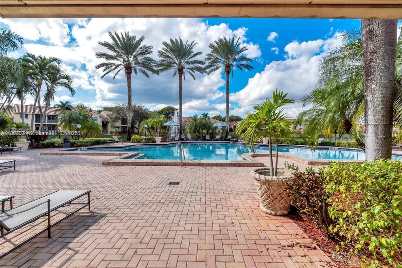 ROYAL POINCIANA CONDO - Residential Lease
