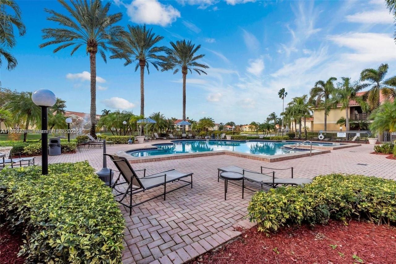 ROYAL POINCIANA CONDO - Residential Lease