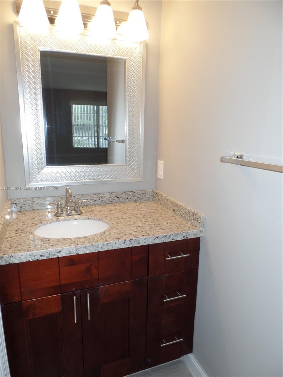 ROYAL POINCIANA CONDO - Residential Lease