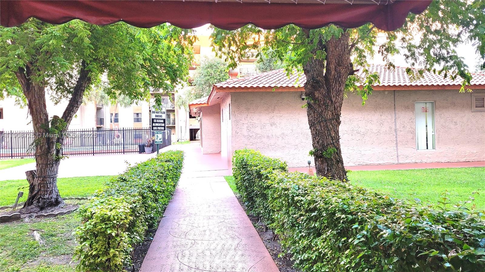 EL CID CONDO - Residential