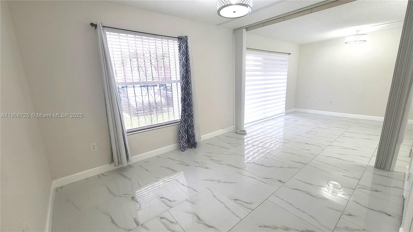 EL CID CONDO - Residential