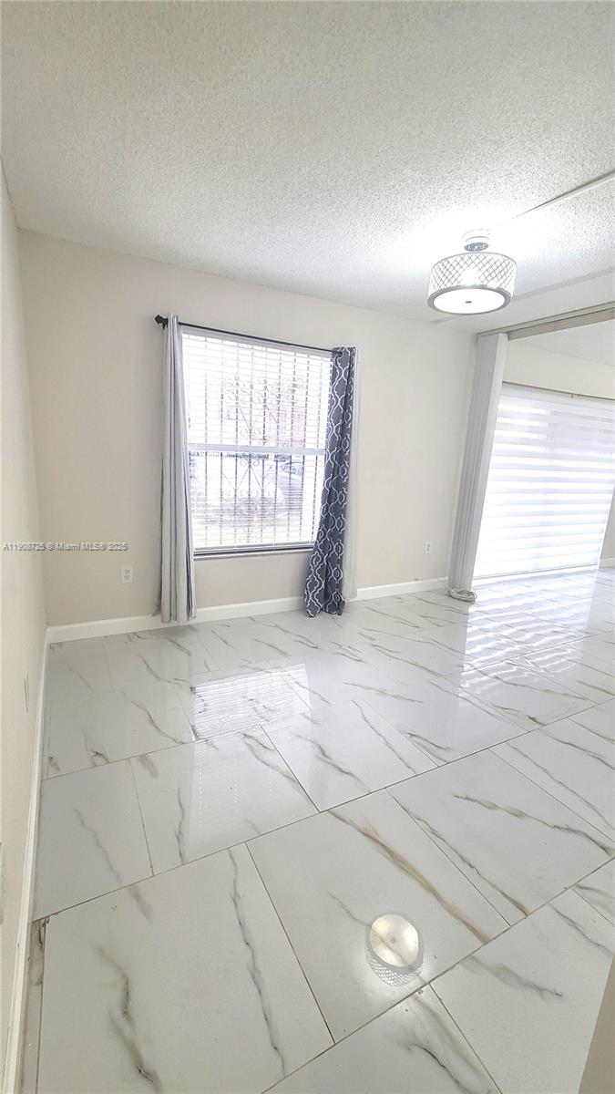 EL CID CONDO - Residential