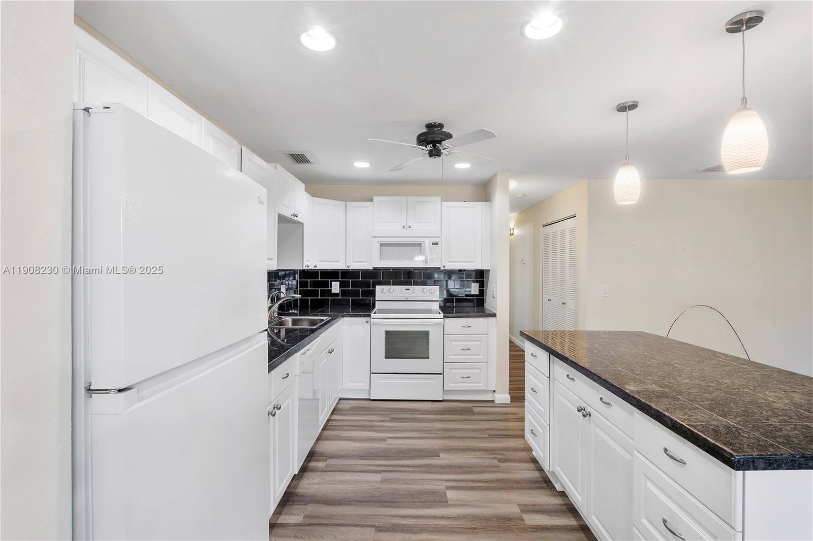 LAUDERDALE WEST CONDO NO - Residential