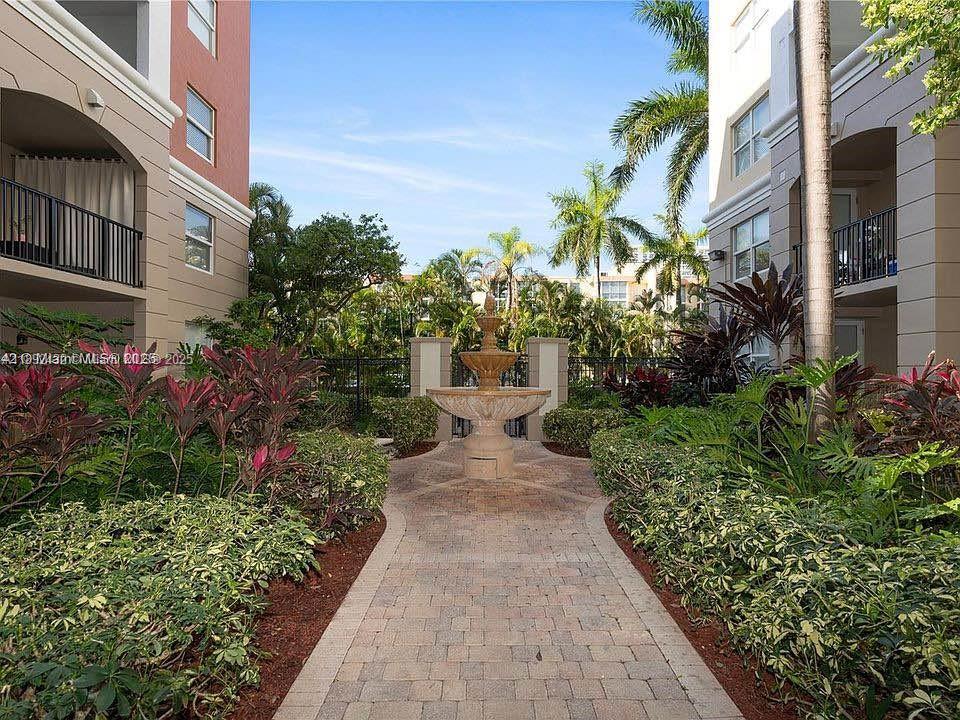 PORTO BELLAGIO CONDO - Residential