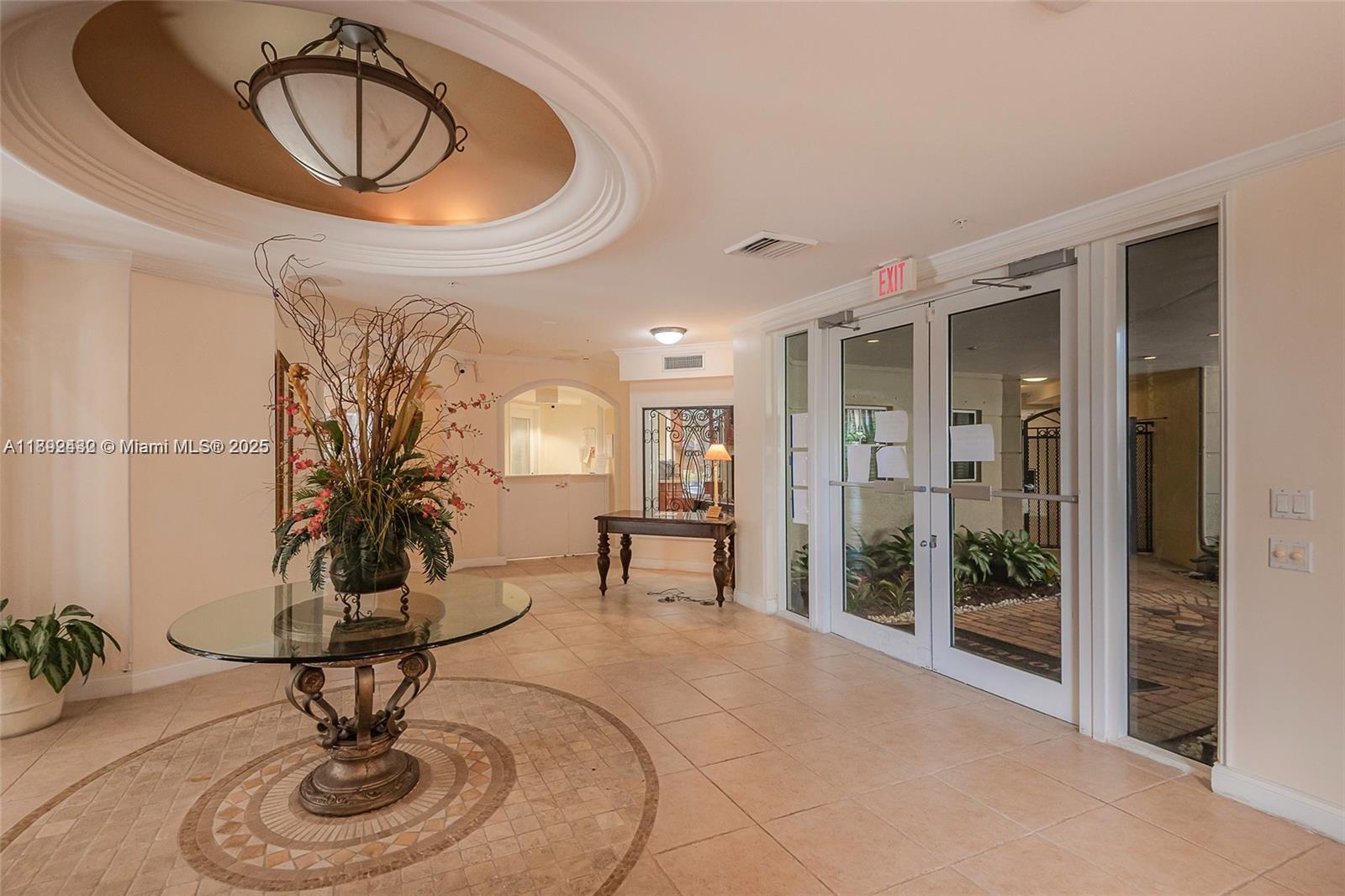 PORTO BELLAGIO CONDO - Residential