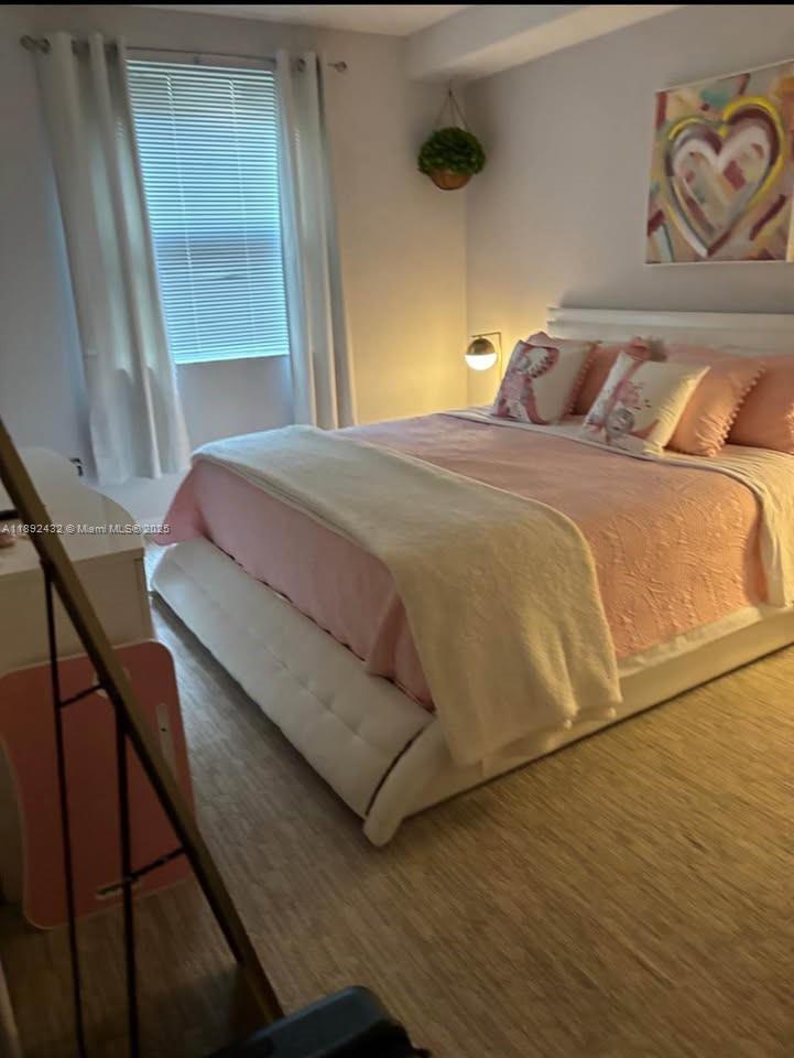 PORTO BELLAGIO CONDO - Residential