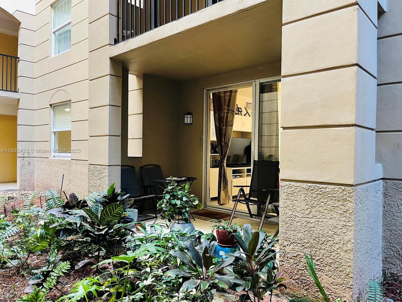 PORTO BELLAGIO CONDO - Residential