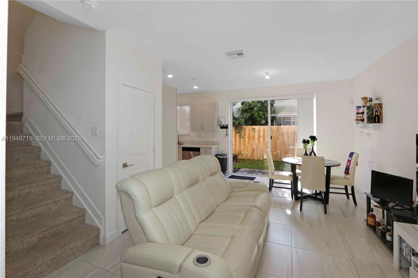 TOWNS AT SEASCAPE - Residential