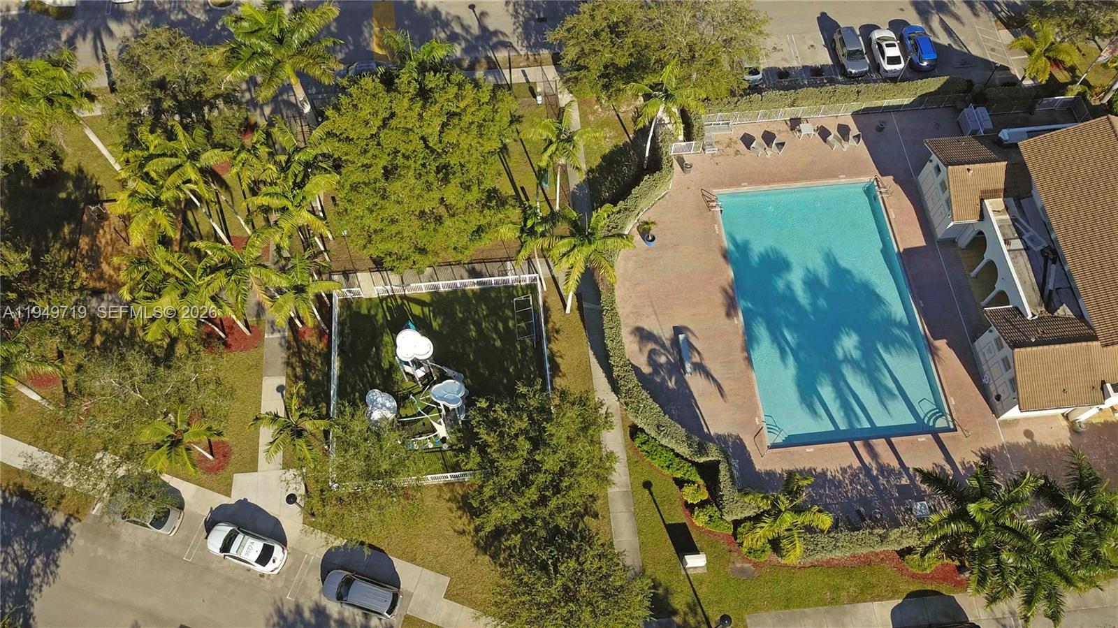 TOWNS AT SEASCAPE - Residential