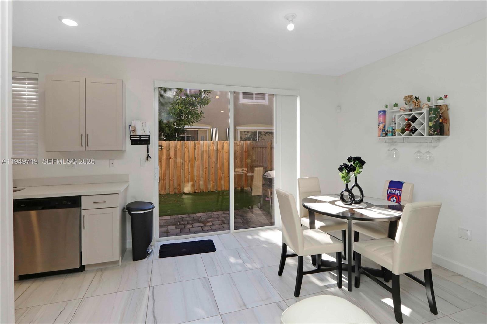 TOWNS AT SEASCAPE - Residential