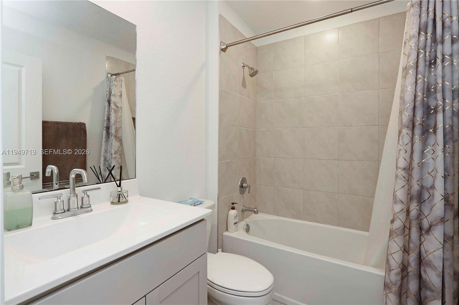 TOWNS AT SEASCAPE - Residential