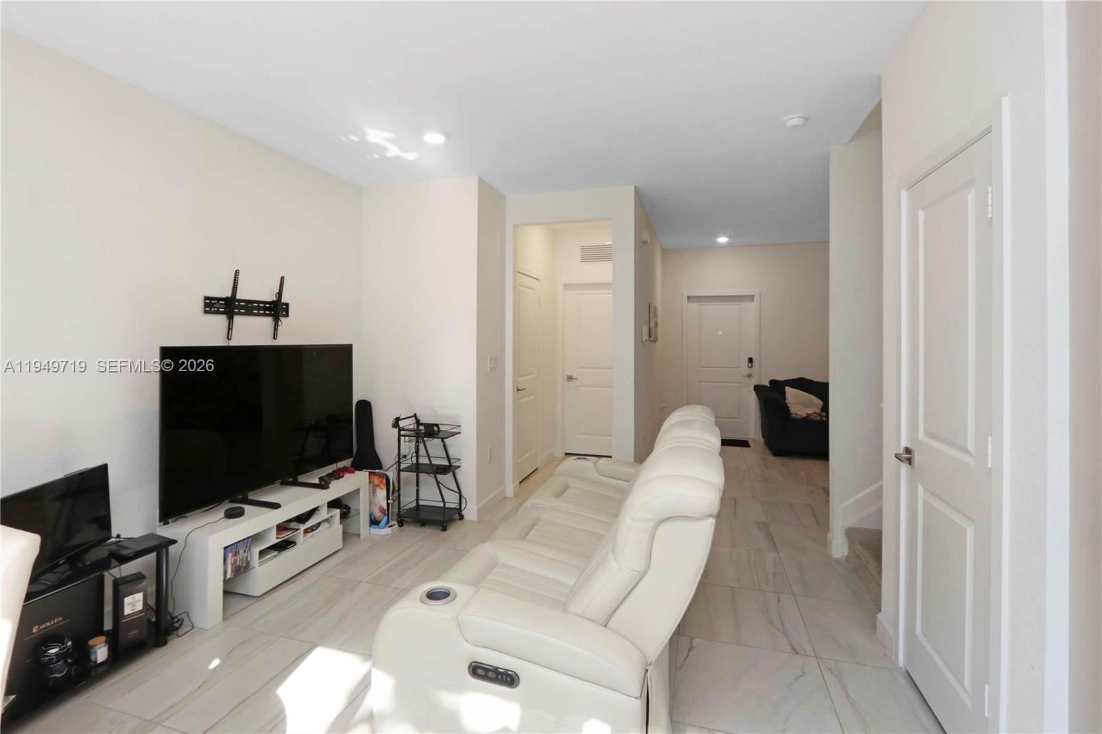 TOWNS AT SEASCAPE - Residential