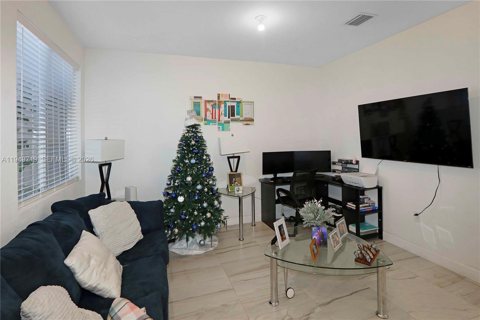 2432 SE 10th Ct, Homestead, FL, 33035/$385,000 2 2432 SE 10th Ct