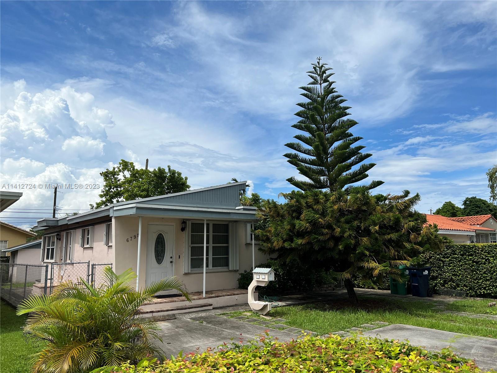 Cozy 3 Bedrooms and 1 Updated bathroom in South Miami. Plus a bonus room for a home office with lots of light. Storage shed in the yard and play area with Avocado tree. Plenty of parking in the front. Brand new Central Air system throughout the home (Will include 5 years of 2 annual maintenance visits). New washer and dryer room as well. Available immediately and easy to show. Just call the listing agent. Well located just off of 67th Ave on a less busy North section of 16th St. Owner is asking for application, credit, pay stubs (bank statements) and ID. First, last and security. Lawncare is $45 per month. Tenant to pay electric and water.