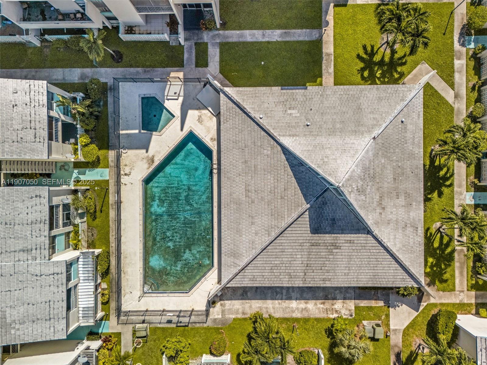 NEWPORT AT LAUDERHILL CON - Residential