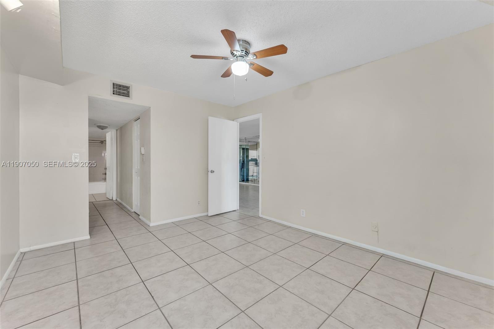 NEWPORT AT LAUDERHILL CON - Residential