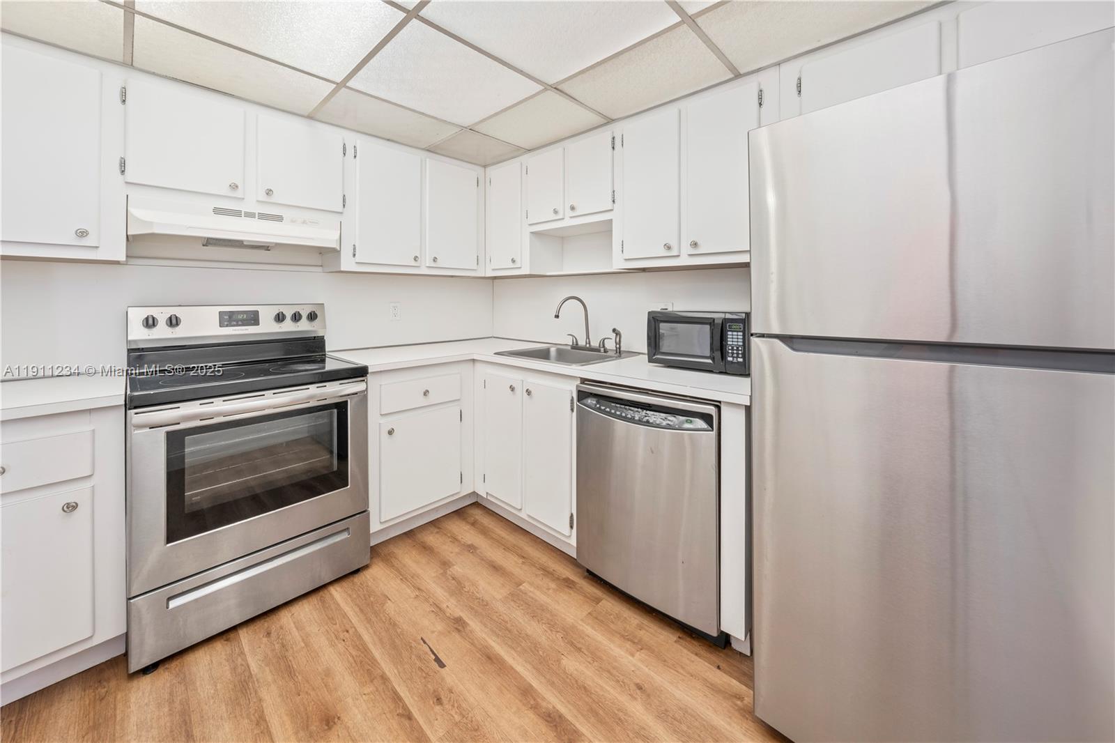 WILSHIRE CONDO - Residential