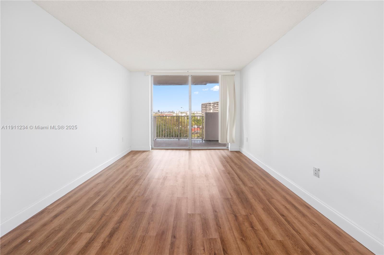 WILSHIRE CONDO - Residential