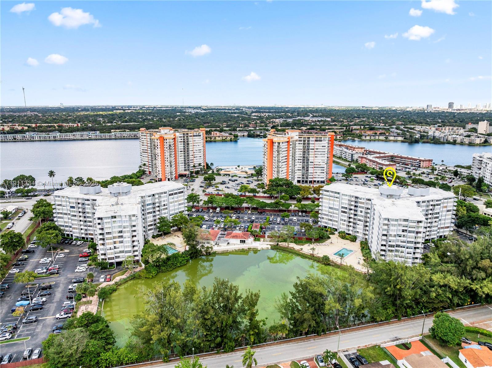 WILSHIRE CONDO - Residential