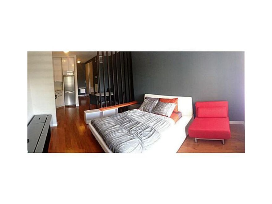 COMPLETELY RENOVATED, MODERN, FURNISHED STUDIO. PARKING ASSIGNED. QUIET AND NICE BUILDING. BEAUTIFUL POOL LOCATED RIGHT OFF THE CANAL. WALKING DISTANCE TO THE BEACH. EASY TO SHOW. AVAILABLE FROM NOW.