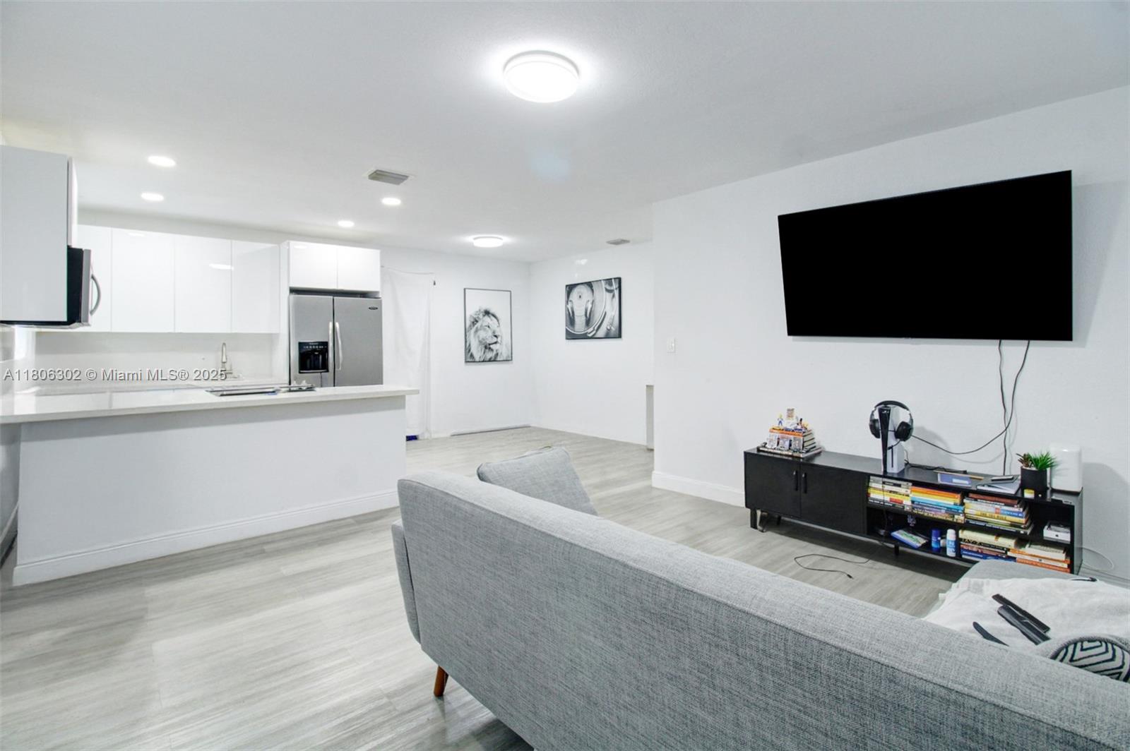 HIALEAH HEIGHTS - Residential