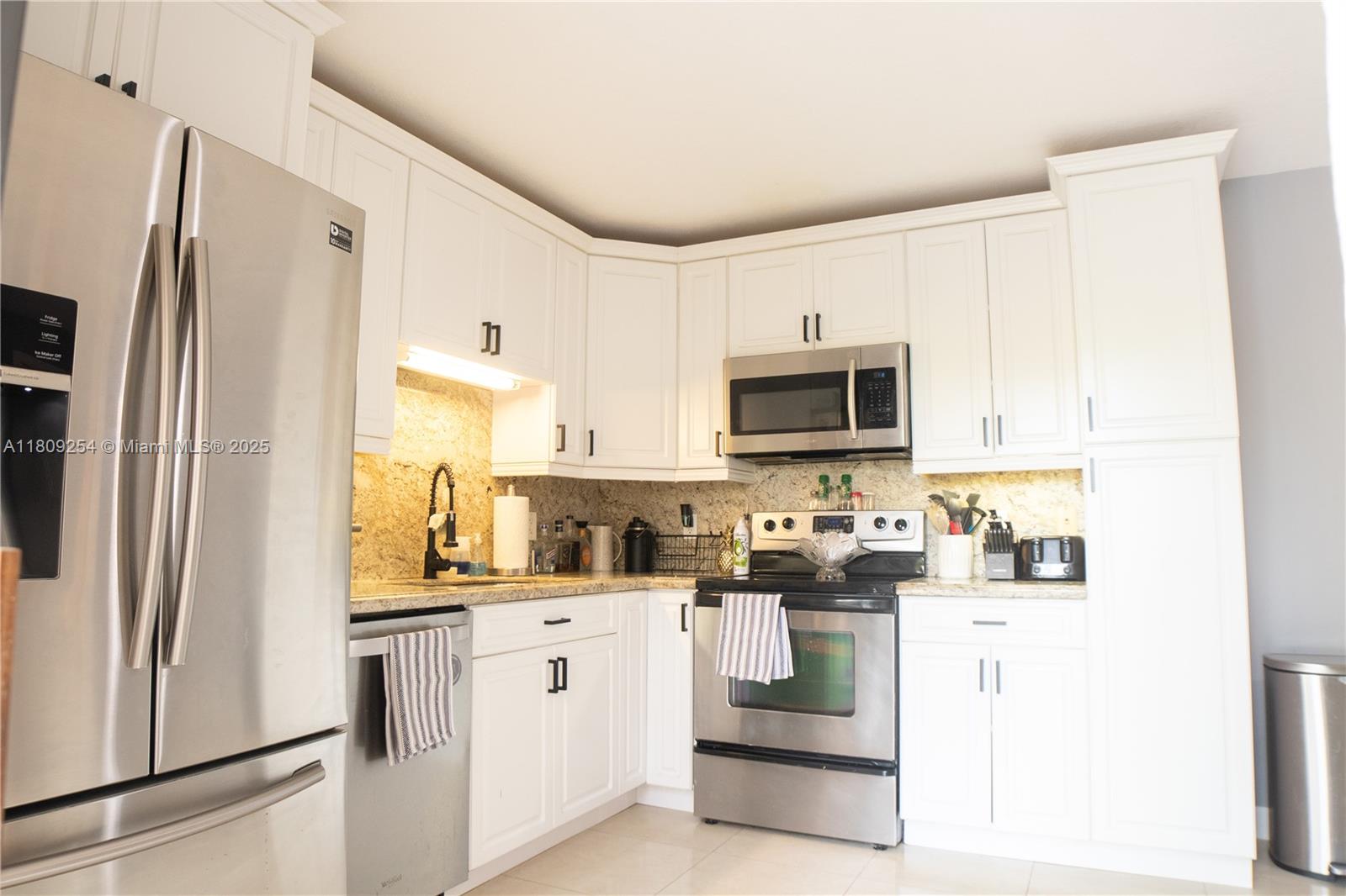 726 NW 98th Cir