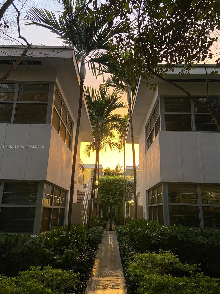 ETRURIA CONDO - Residential Lease