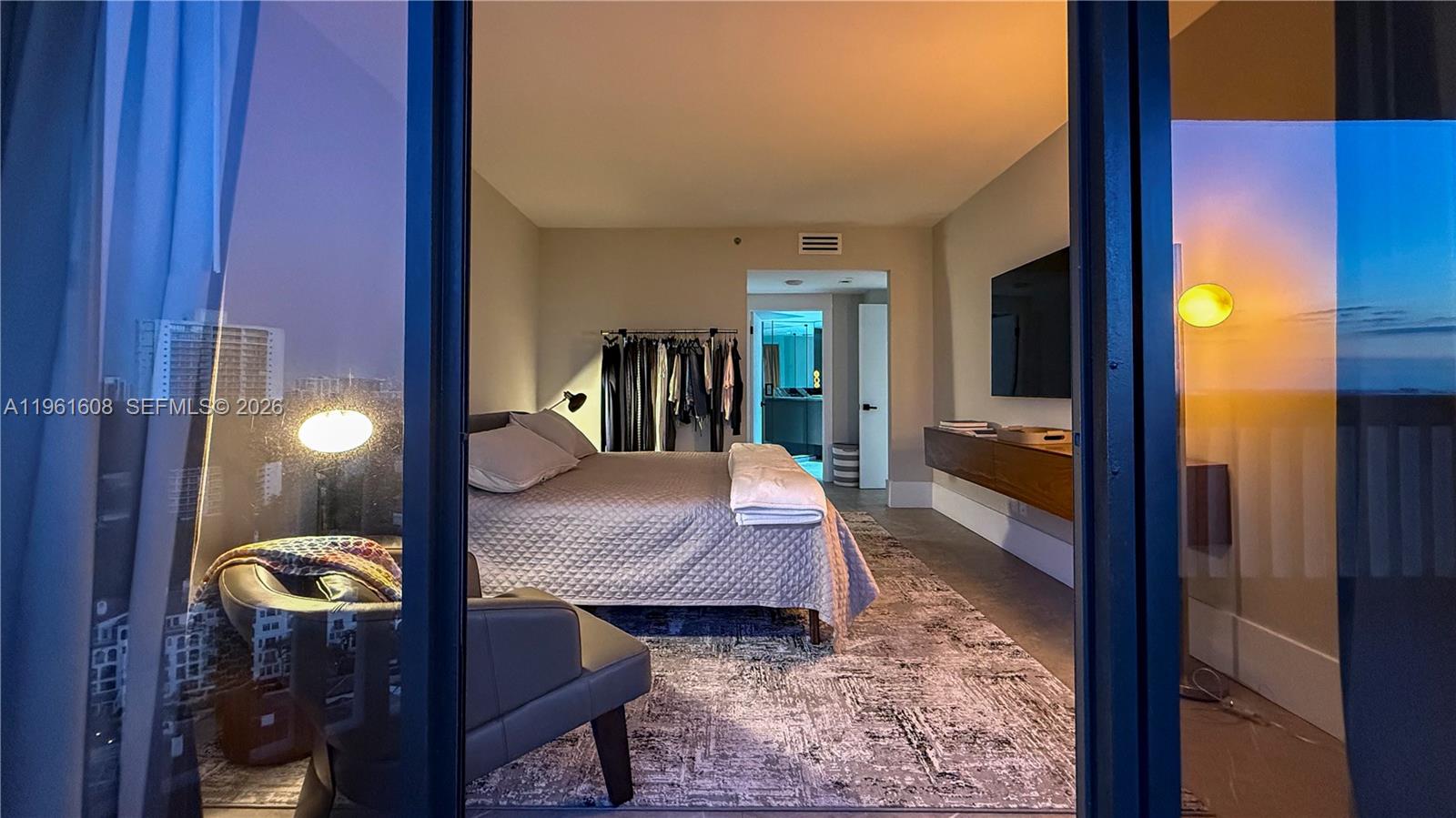 2000 ISL BLVD WILLIAMS IS - Residential