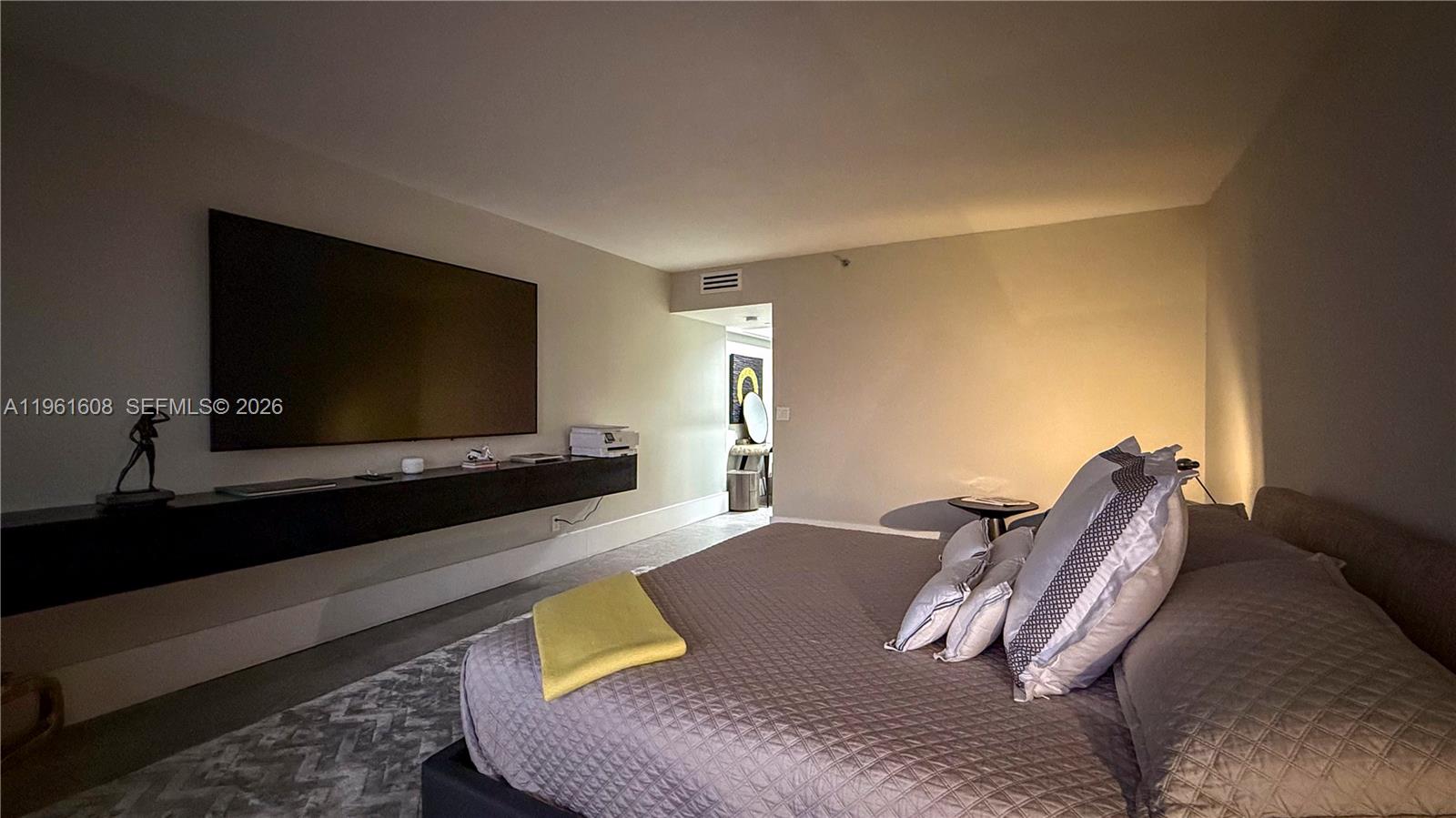 2000 ISL BLVD WILLIAMS IS - Residential