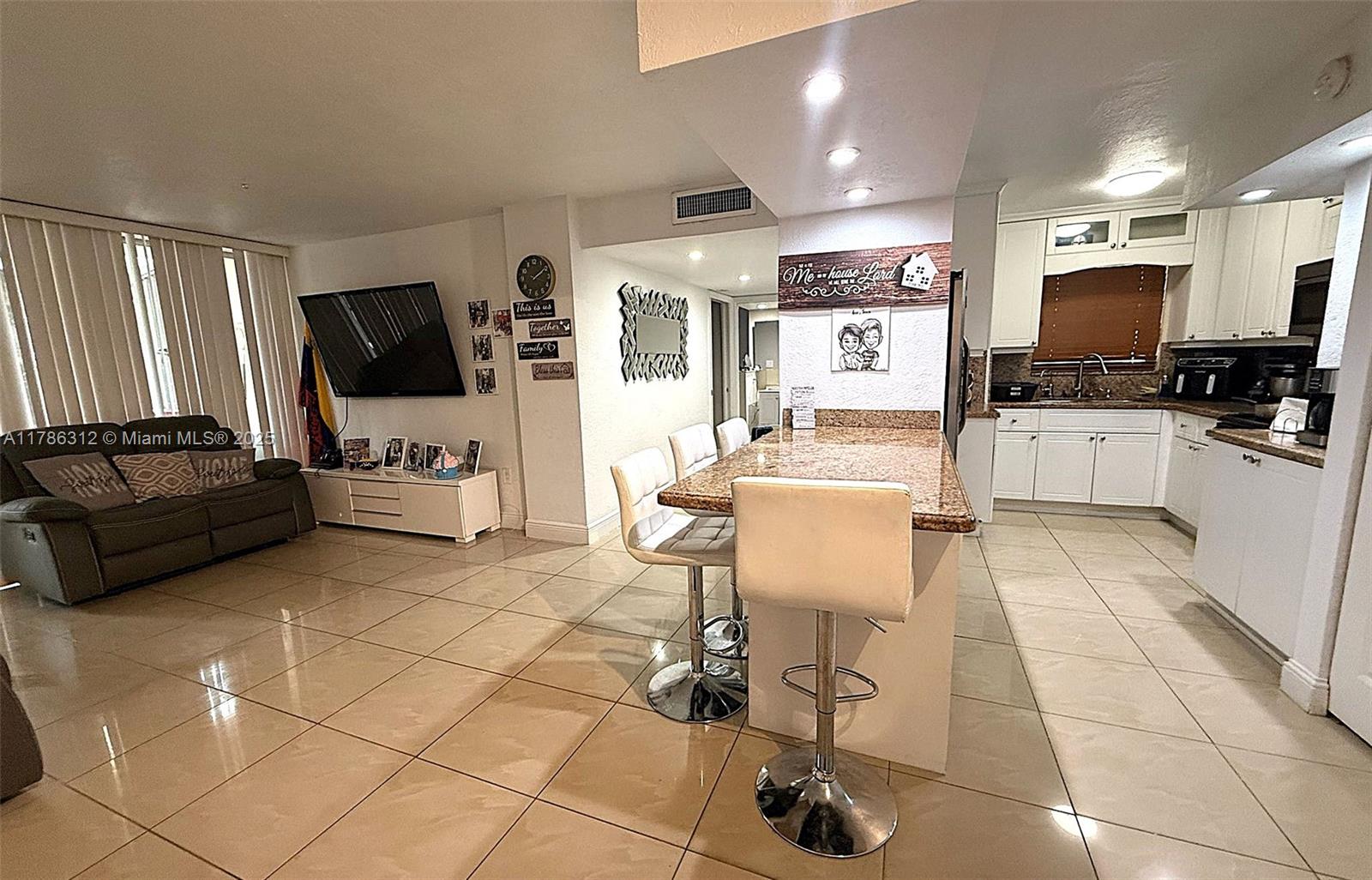 SAN MARCO CONDO - Residential