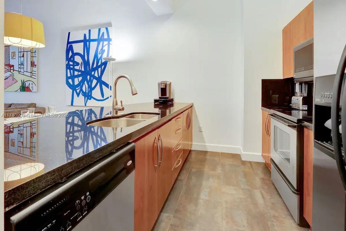 THE CLUB AT BRICKELL BAY - Residential