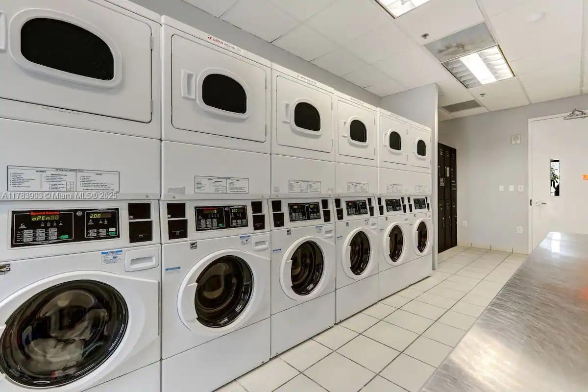 THE CLUB AT BRICKELL BAY - Residential