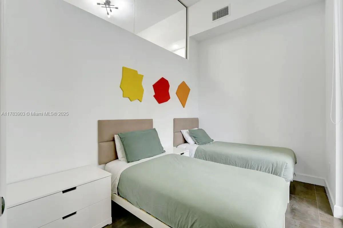 THE CLUB AT BRICKELL BAY - Residential