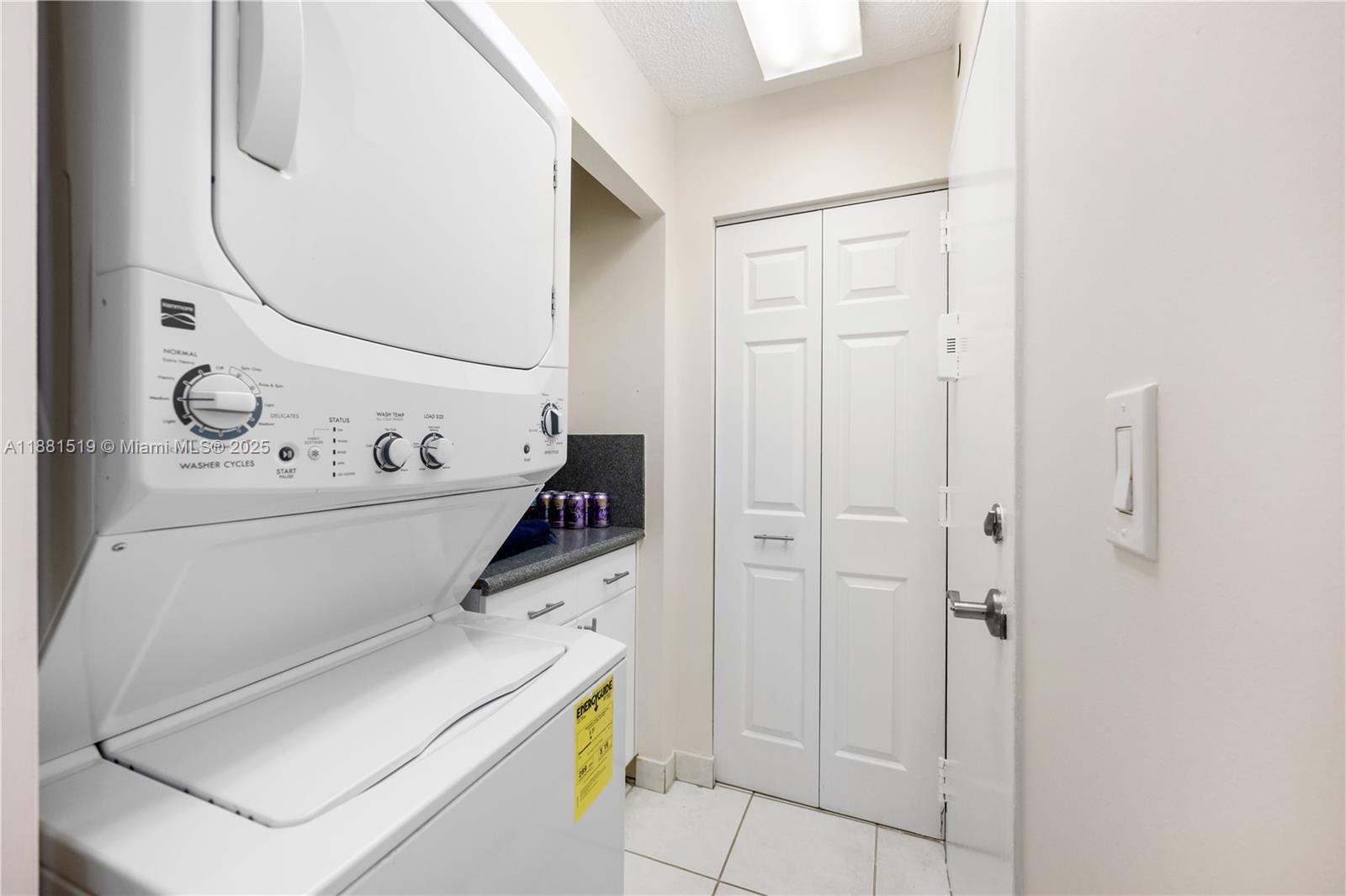 MALAGA TOWERS CONDO - Residential Lease